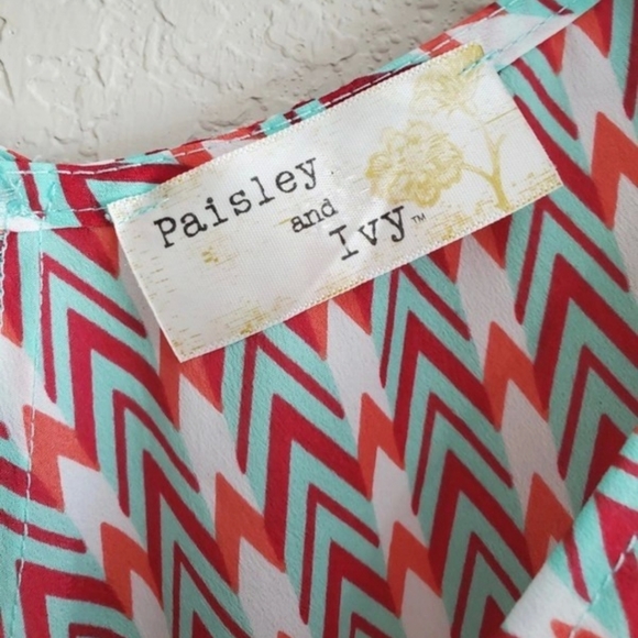 Short-sleeve Zig Zag Pattern Dress - Picture 6 of 6